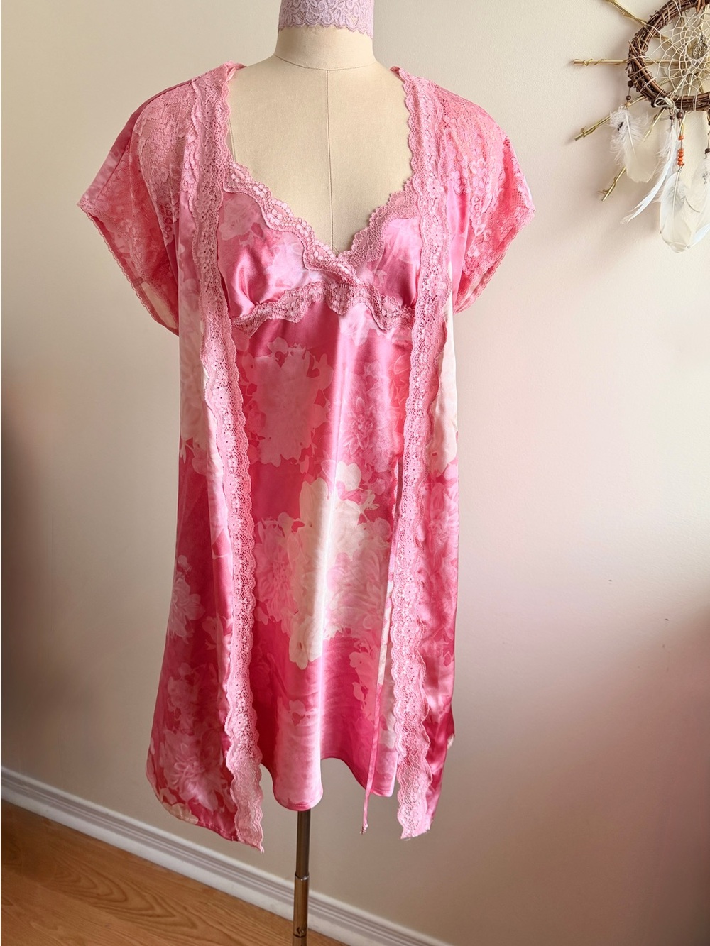 EUC La Vie en Rose Pink Floral Satin & Lace 2-Piece Slip & Robe Set S/M